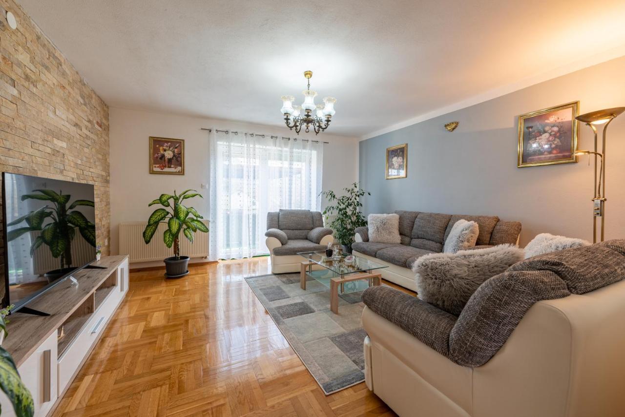 Apartman Toni Gracac  Ngoại thất bức ảnh
