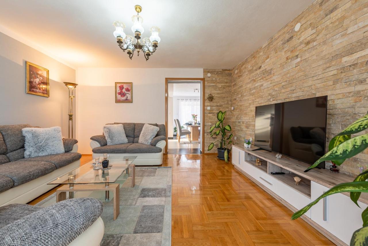 Apartman Toni Gracac  Ngoại thất bức ảnh