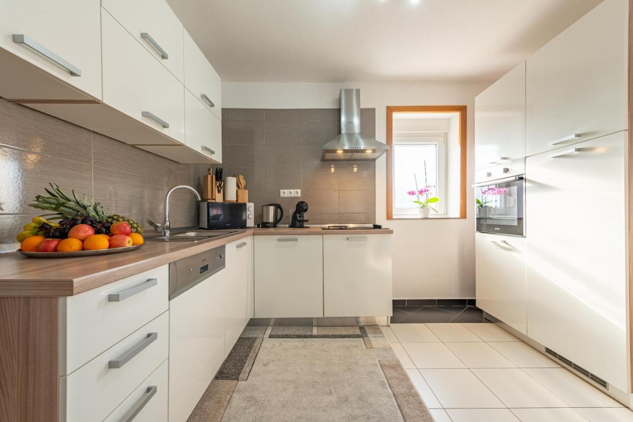 Apartman Toni Gracac  Ngoại thất bức ảnh