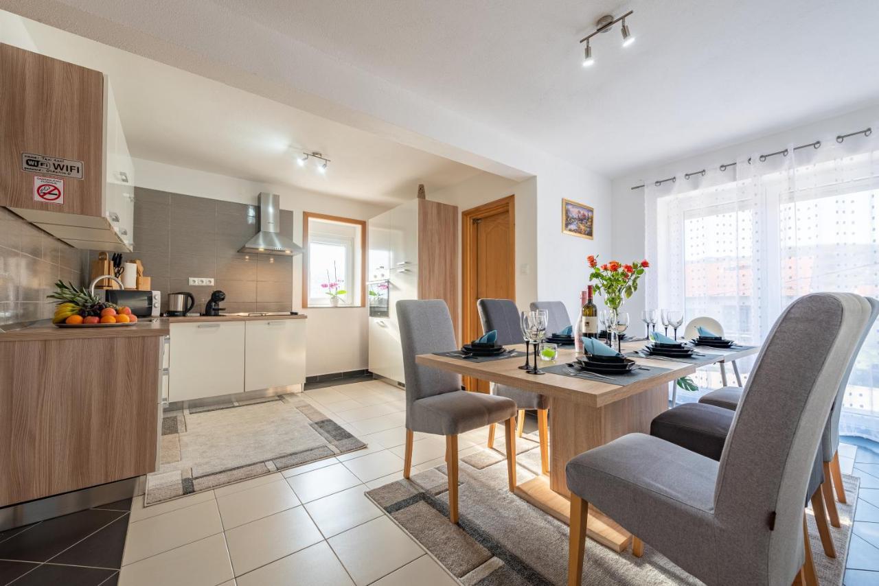 Apartman Toni Gracac  Ngoại thất bức ảnh
