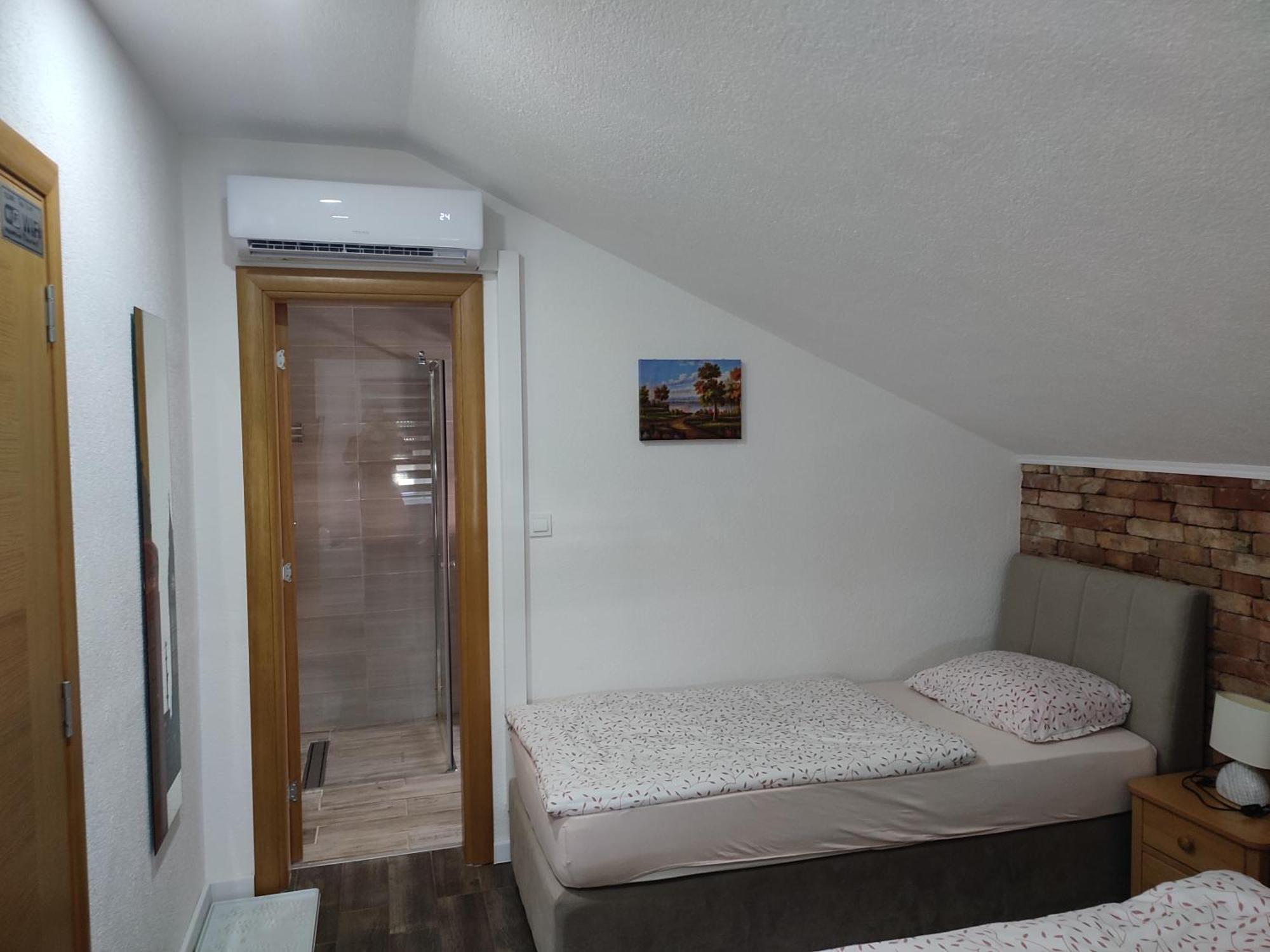 Apartman Toni Gracac  Ngoại thất bức ảnh